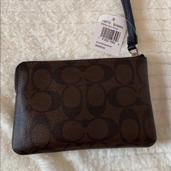 Coach wristlet - Picture 2 of 4